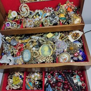 Estate Sale Feb. 9th 8:30pm est.